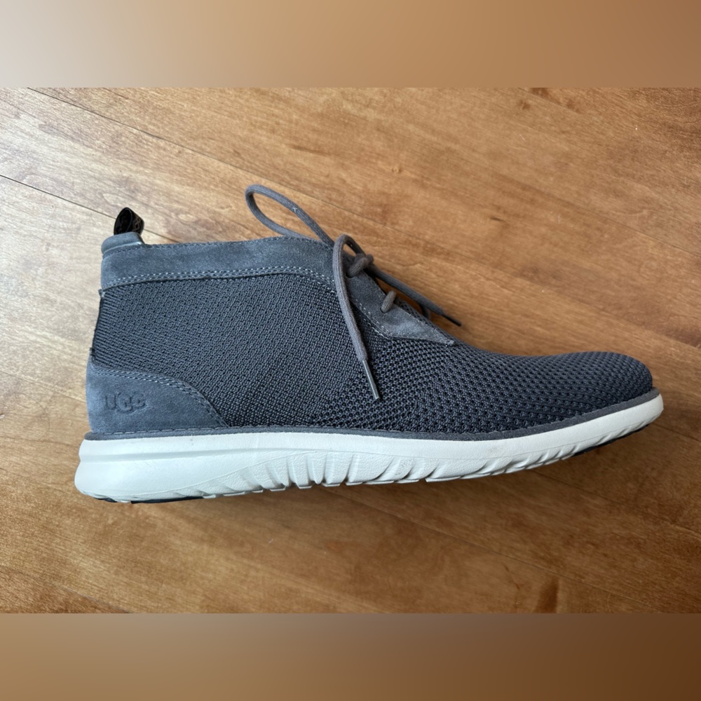 NWOT Men’s Ugg Energ Boots
